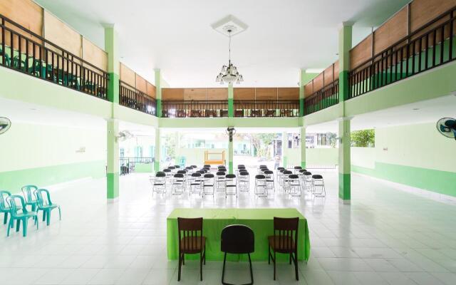 OYO 1745 Guest House Nur Aziziah 2
