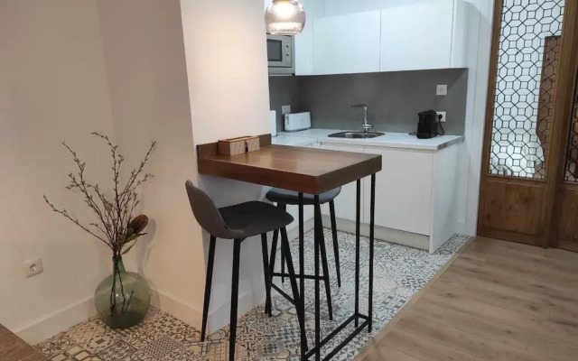 Apartamentos Petronila 1881