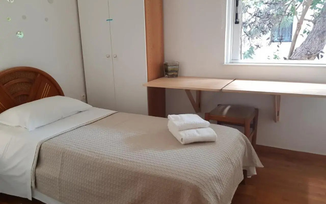 Spacious 2b/r Stay at Glyfada's Center