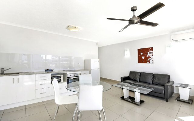 Broadbeach Travel Inn Apartments