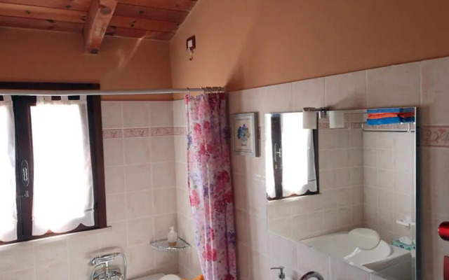 Villa Diana, Marche - intera struttura con piscina