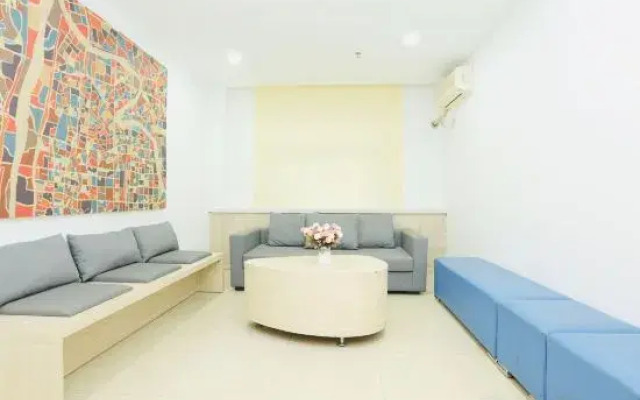 HanTing Hotel (Jinan Licheng District Government Impression City)