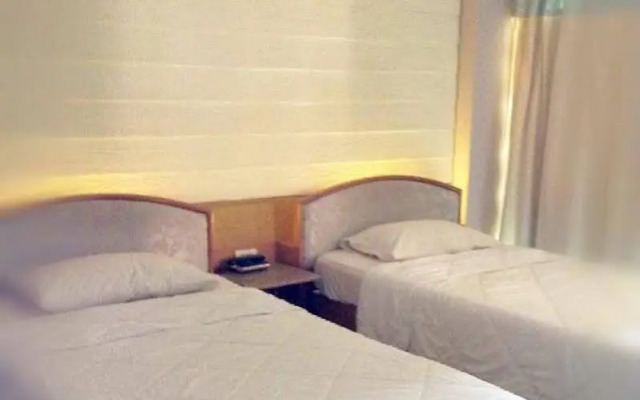 Penthouse Service Apartment