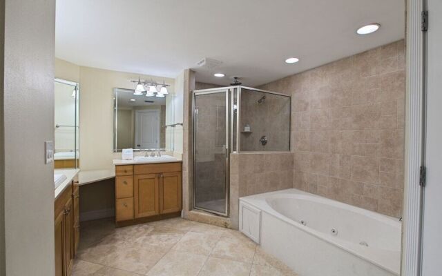 Majestic Reef Penthouse - 3 Br Condo