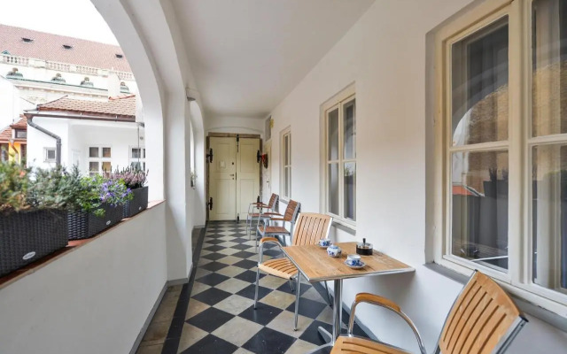 Romantic Apartment Prague near Charles Bridge