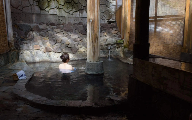 Hatcho no Yu Hot Spring Ryokan