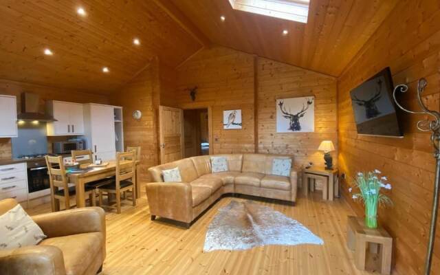 Hollybush Lodges