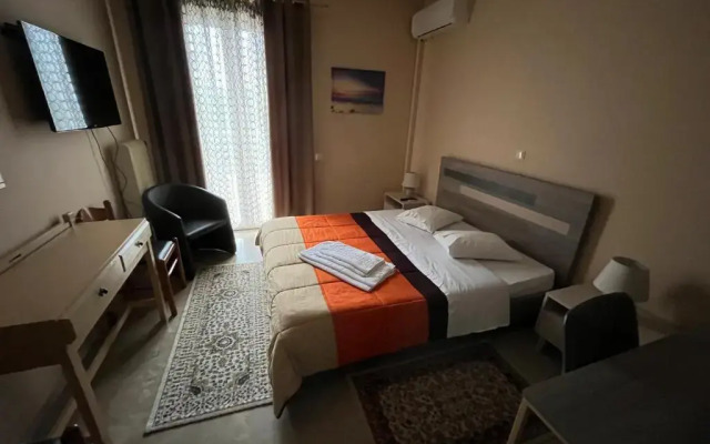 Stratos Hotel