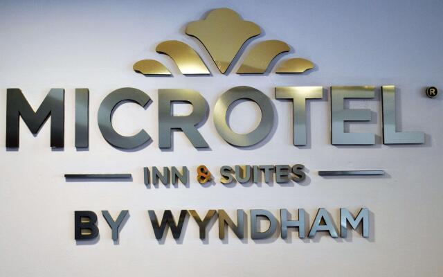 Microtel Inn & Suites by Wyndham Toluca