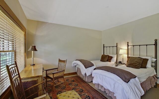 Abode at Moosehead Cabin