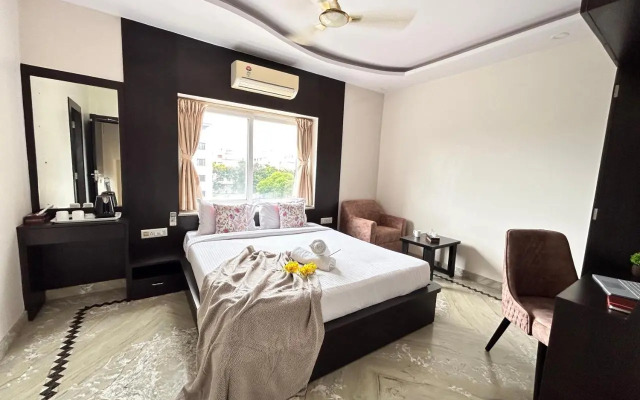 OYO 28208 99 Kombo Inn