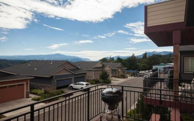 River Scene-River Vw-Ac-3br/3ba