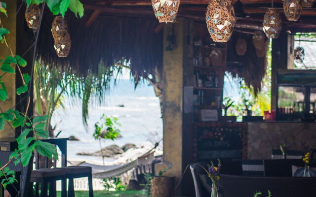 Rocks Beach Boutique Bungalows