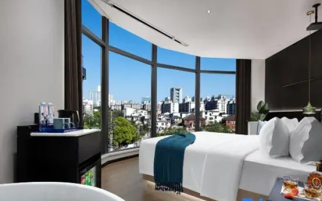 Molan Hotel (Wuyi Square IFS International Financial Center)