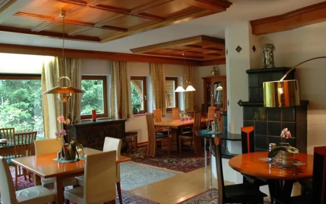 Wohnen by Lizzy Rohrmoser