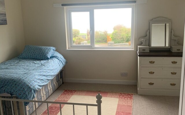 Lovely Nefyn Detached House With sea Views