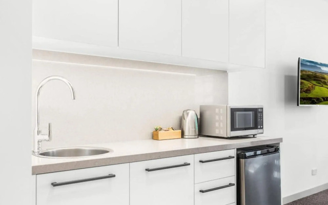 Essence Suites Taringa