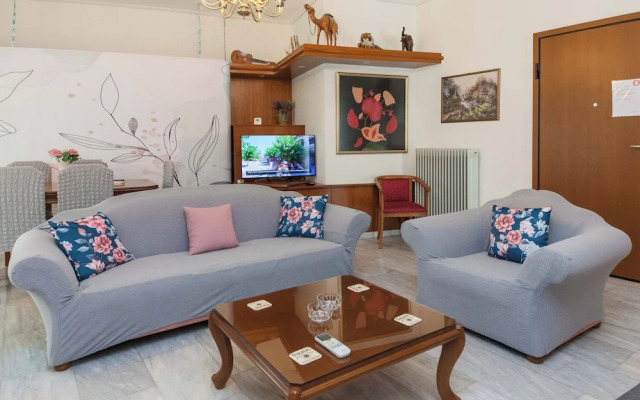 Classical 2 Bd Beauty Apt in Chalandri