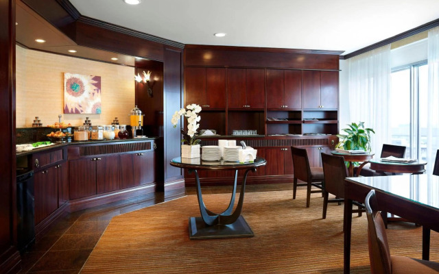 Delta Hotels by Marriott Montreal