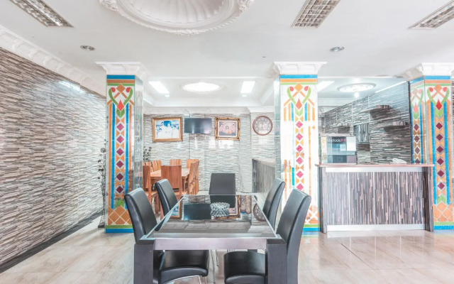 Super OYO 1640 Fallinda Hotel