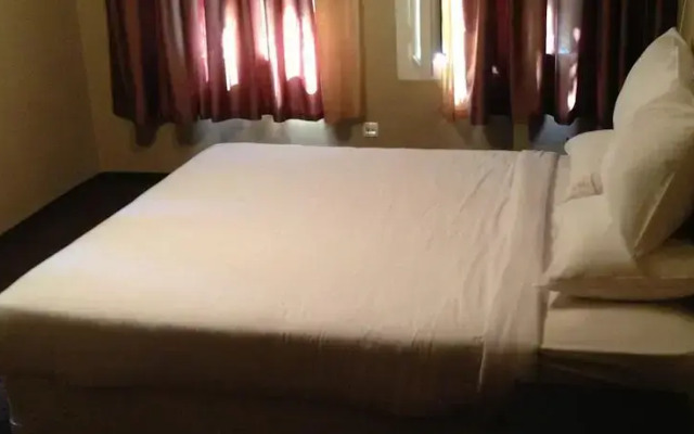 The House Guest House