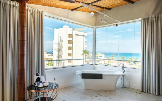 Essence Hotel Boutique