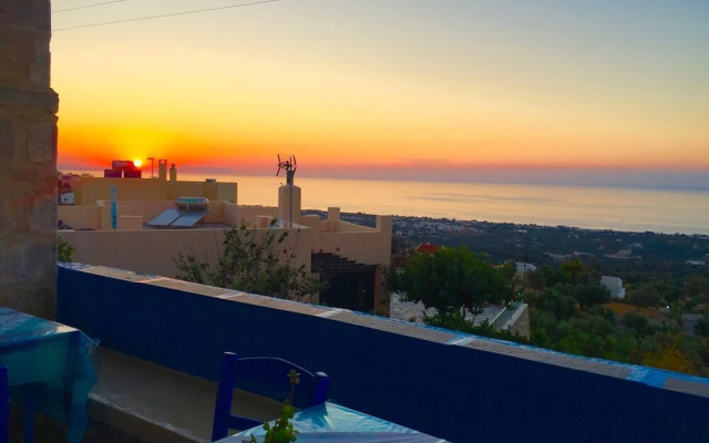 Light Filled Villa in Maroulas Crete With Private Pool