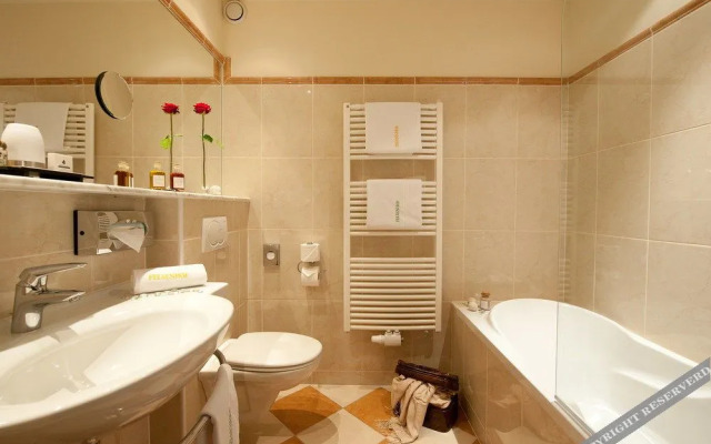 Wohlfühl & Genusshotel Felsenhof - Ihr 4* Hotel In Bad Kleinkirchheim, Kärnten
