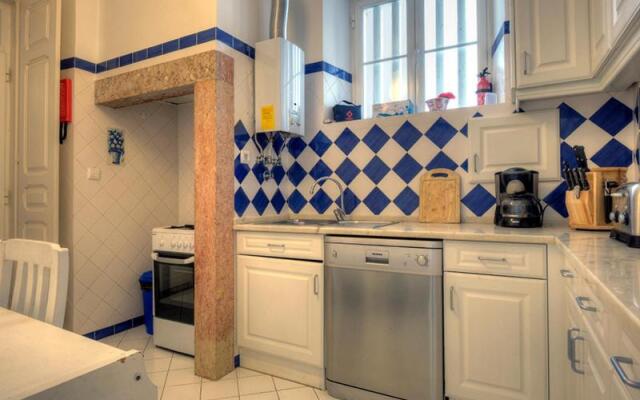 Angola 1 - 6 Bedrooms