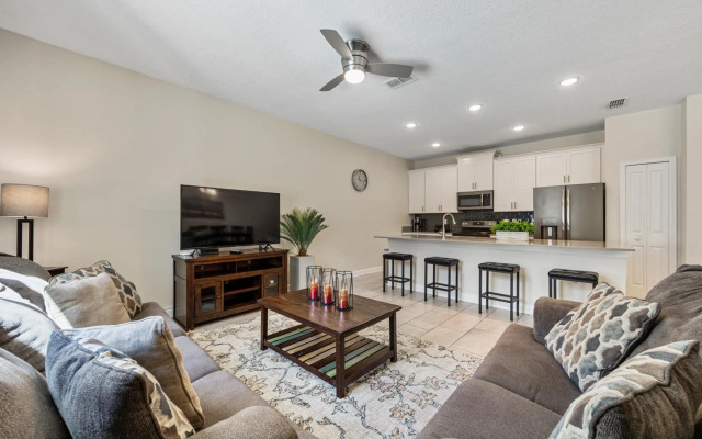 Luxury Thownhouse with private pool