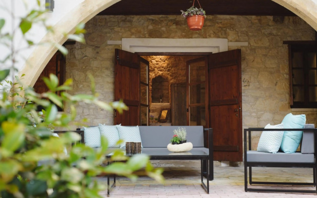 Serenity Boutique House