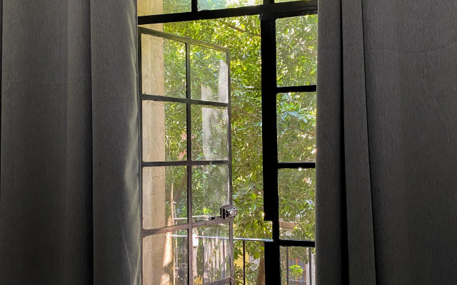 Hostal Amigo Suites