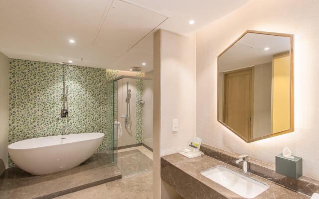 Holiday Inn Chandigarh Zirakpur by IHG