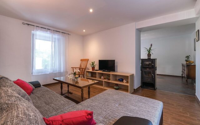 Awesome Home in Medulin With Wifi and 3 Bedrooms