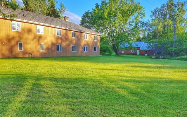 The Backcountry Inn & Hostel