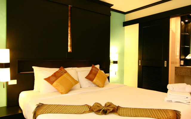 Rattana Beach Hotel