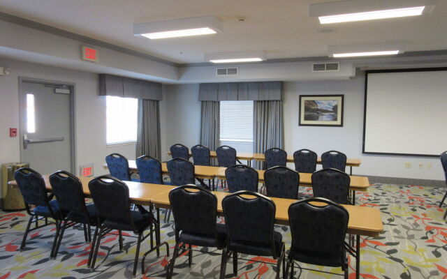 Candlewood Suites Rogers / Bentonville by IHG