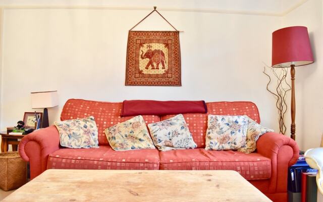 Three Bedroom Home With Garden in Brighton