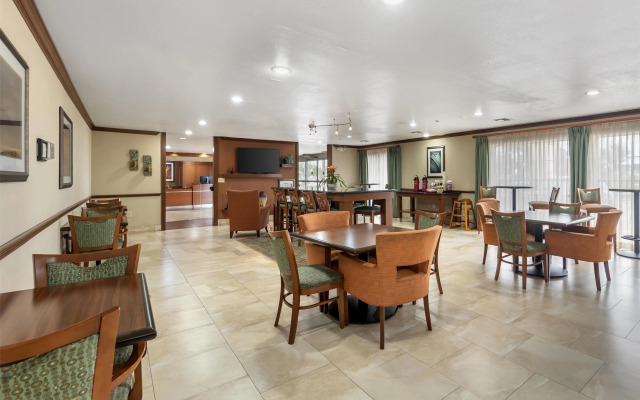 Best Western Plus Atrium Inn