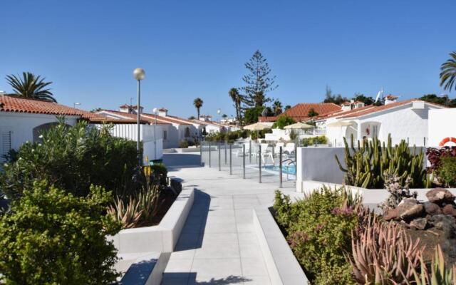 Bungalows Adonis