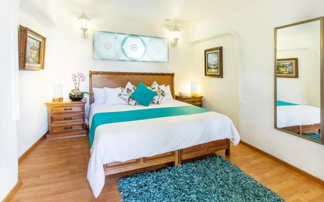 Dos Patios Querétaro Curamoria Collection