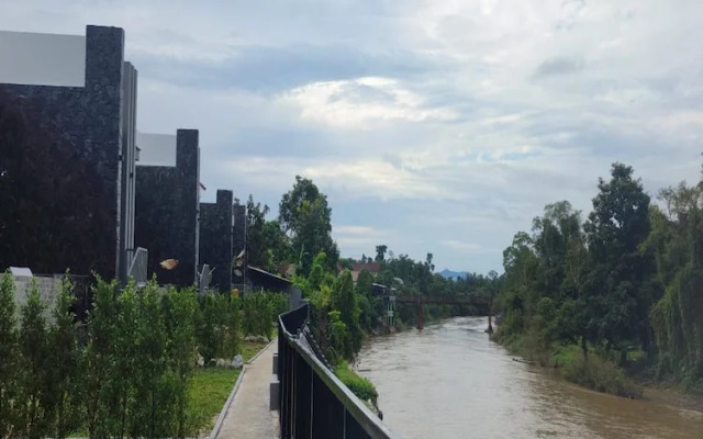 Song View Pool Villa