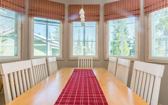 Rukan Taikavuosseli 10 b Kuusamo