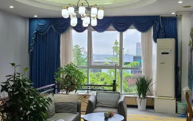 Aegean Business Hotel (Chongqing Auto Expo Center Branch)
