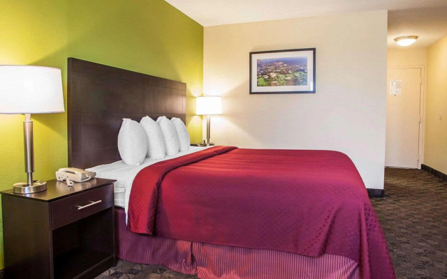 Quality Inn St. Louis Airport Hotel