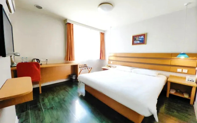Pebble Motel(Zhenjiang Suning Plaza)