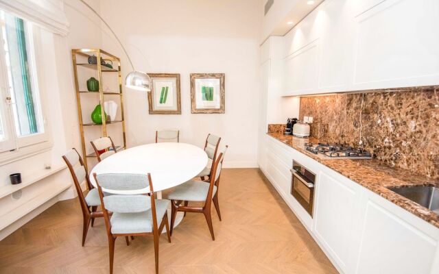 Raffaello Apartment by Firenze Prestige