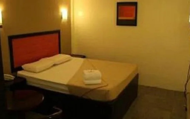 Toilena Room and Board