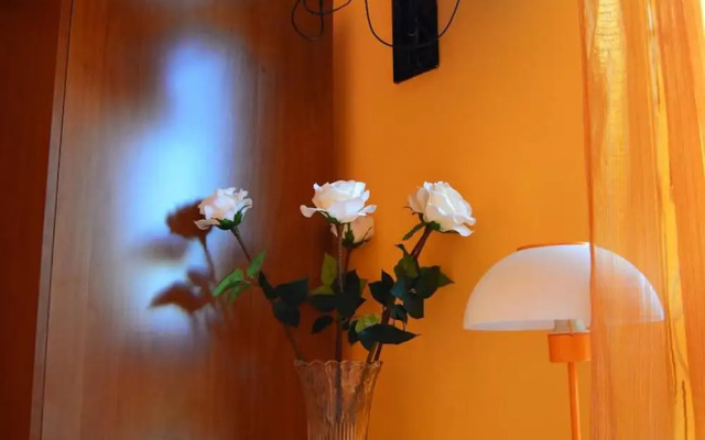 Yellow Room - B b S Elia