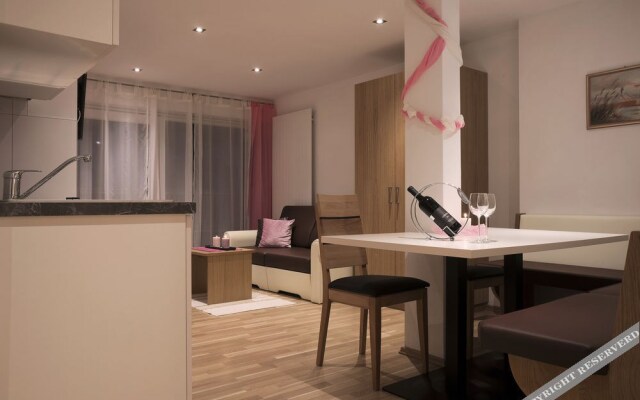 Lapis Monti - Apartments & Suites